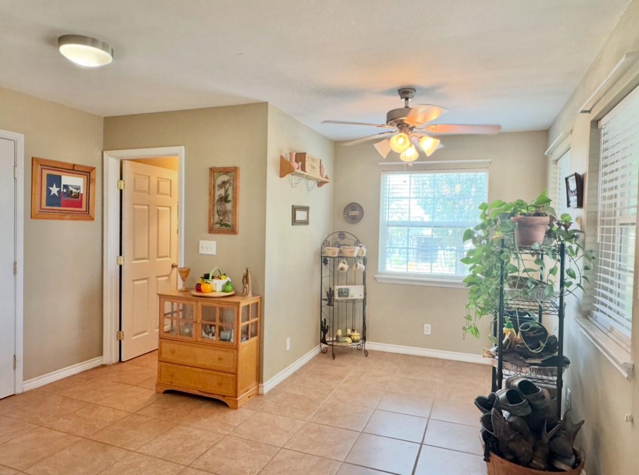 2334 Cr 464 Elgin TX 78621