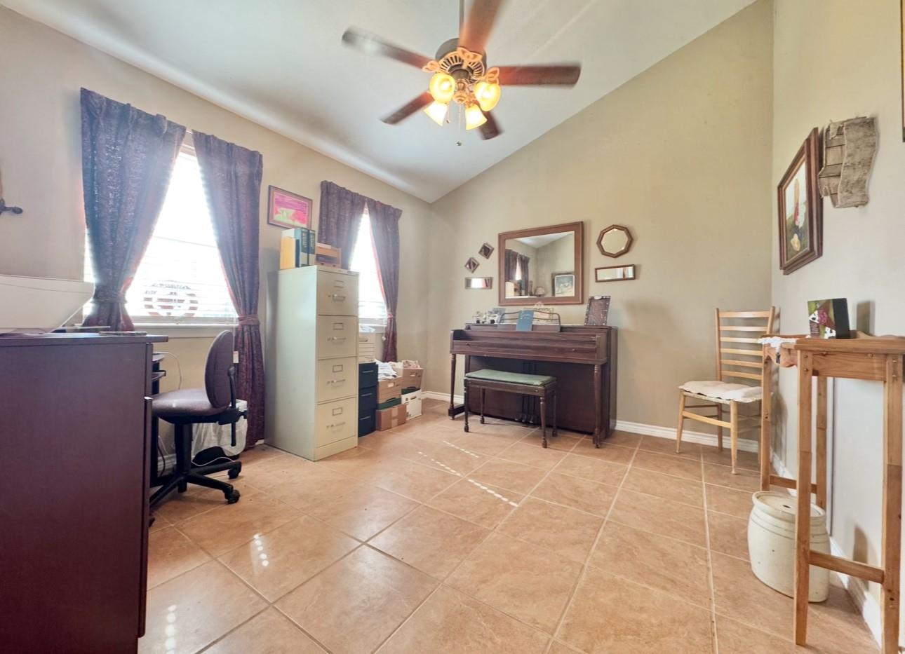 2334 Cr 464 Elgin TX 78621