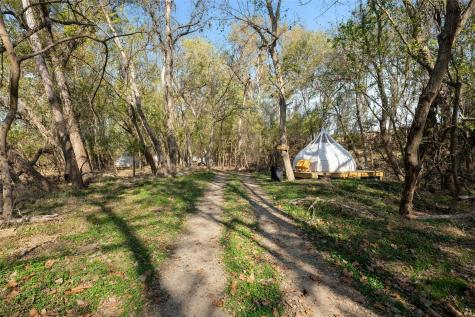 2004 Caldwell Lane Del Valle TX 78617