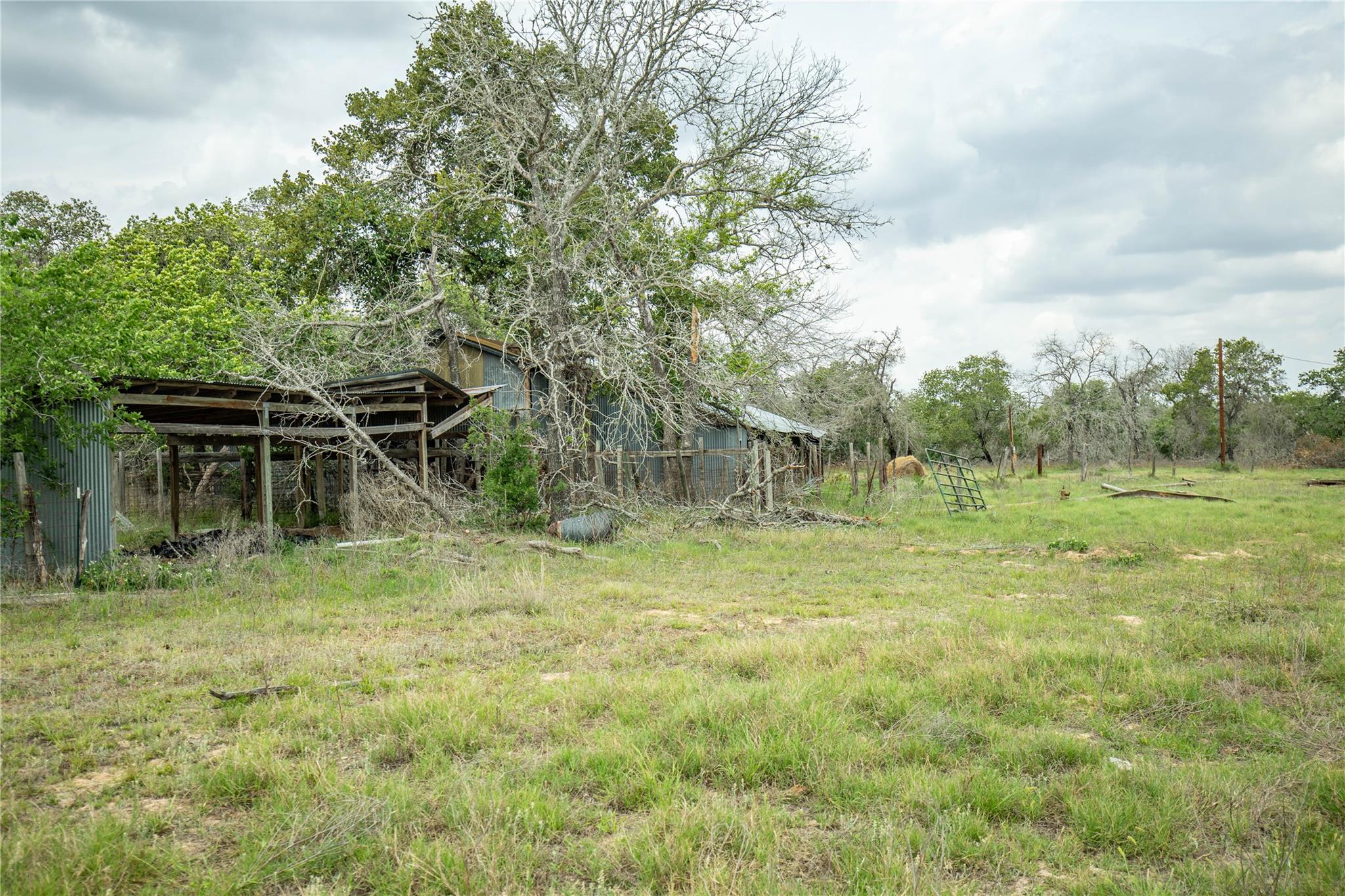 132 Roemer Lane W Floresville TX 78114