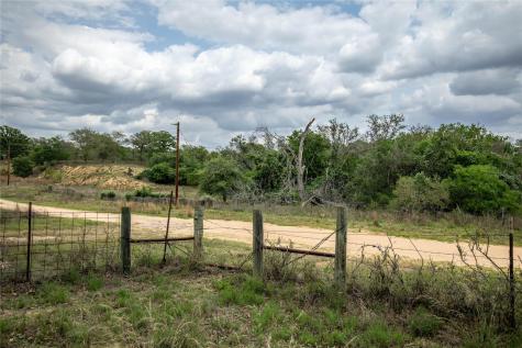 132 Roemer Lane W Floresville TX 78114
