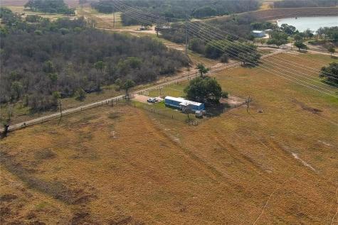 319 R C Lane Lockhart TX 78644