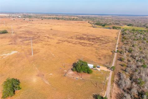319 R C Lane Lockhart TX 78644