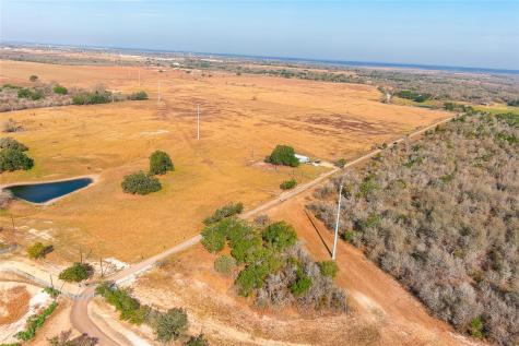 319 R C Lane Lockhart TX 78644