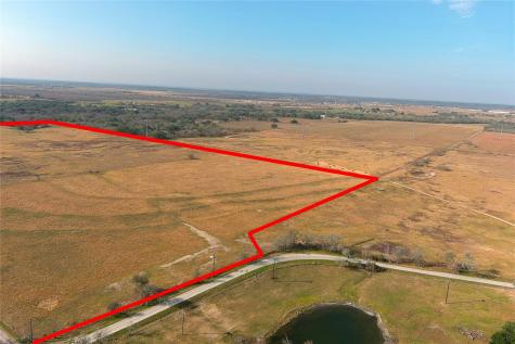 319 R C Lane Lockhart TX 78644