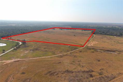 319 R C Lane Lockhart TX 78644