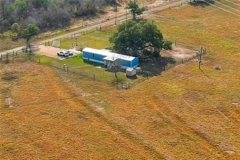 319 R C Lane Lockhart TX 78644