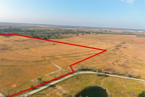 319 R C Lane Lockhart TX 78644