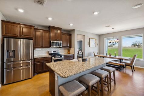 5476 County Road 427 Stockdale TX 78160