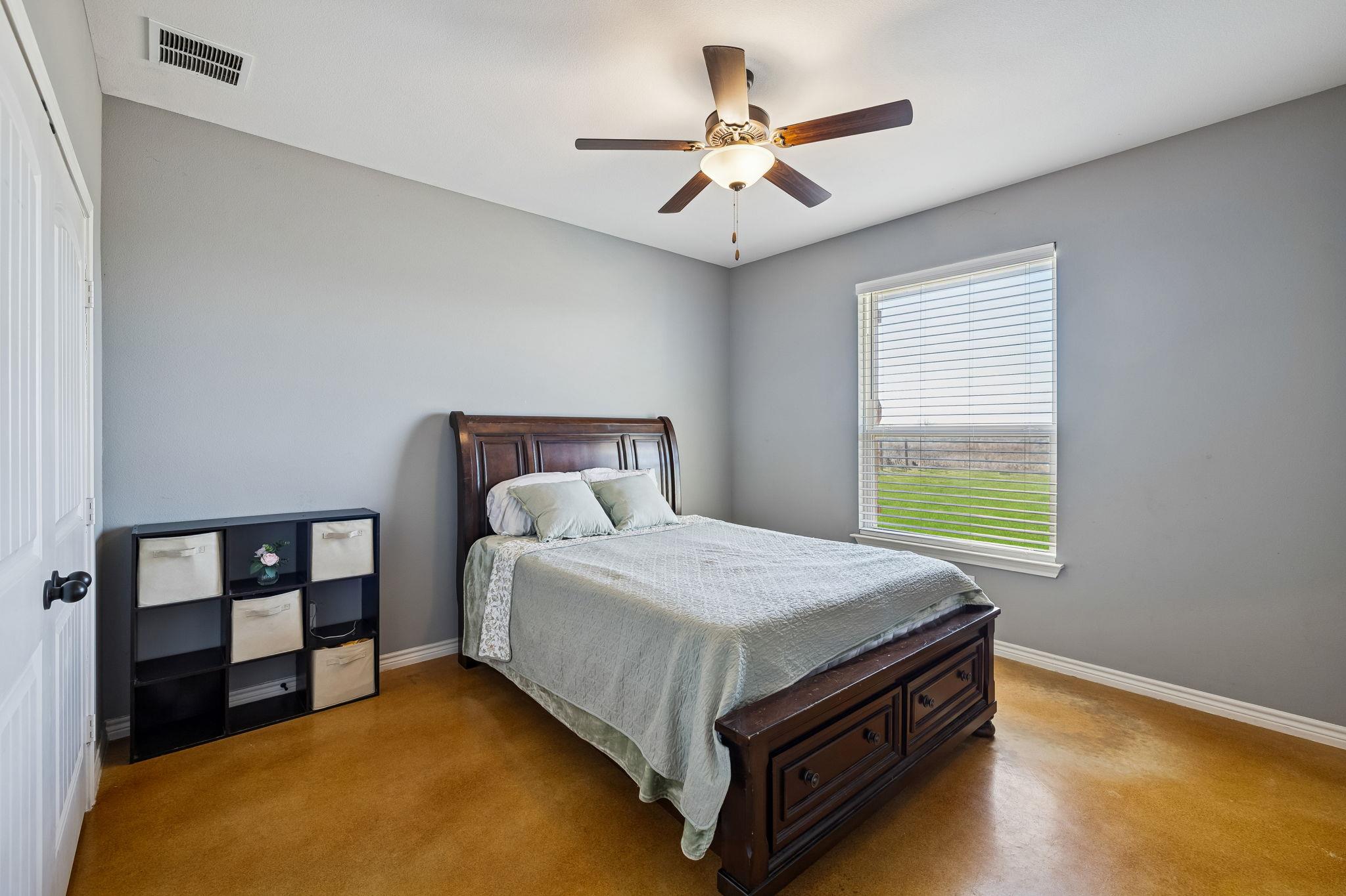 5476 County Road 427 Stockdale TX 78160