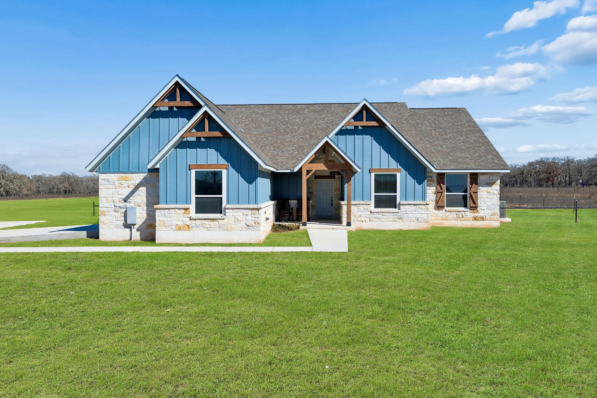 5476 County Road 427 Stockdale TX 78160