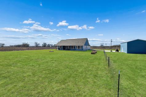 5476 County Road 427 Stockdale TX 78160