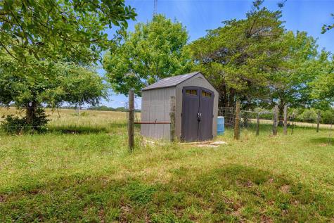 3814 Maeker Road Flatonia TX 78941