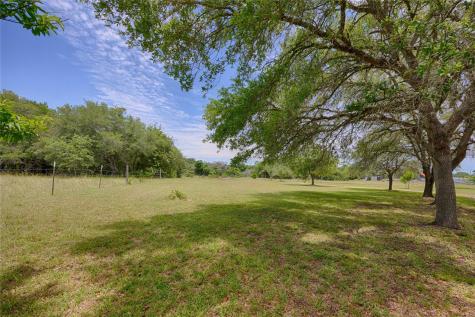 3814 Maeker Road Flatonia TX 78941