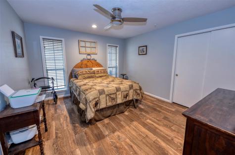 8775 Lone Star Road Washington TX 77880