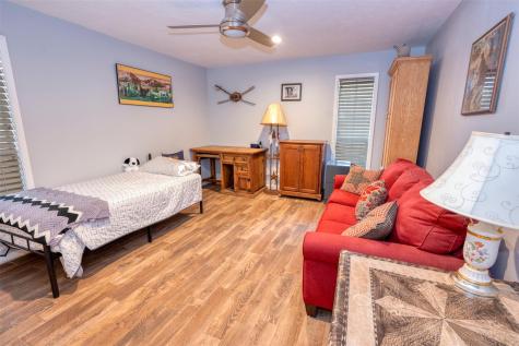 8775 Lone Star Road Washington TX 77880