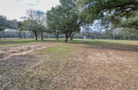 8775 Lone Star Road Washington TX 77880