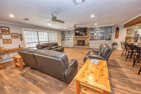 8775 Lone Star Road Washington TX 77880