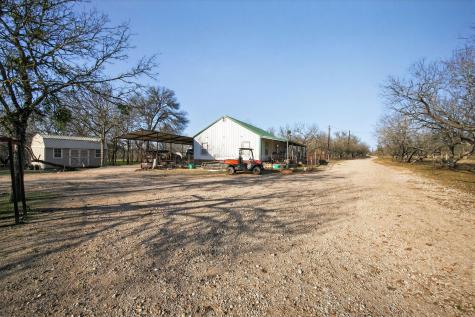 885 Longhollow Road Dale TX 78616