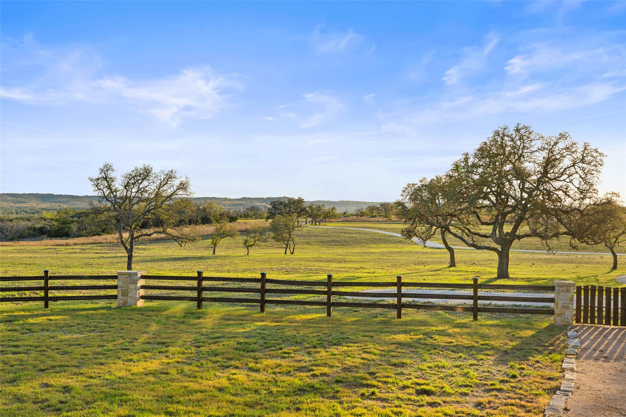 4827 Maenius Road Blanco TX 78606