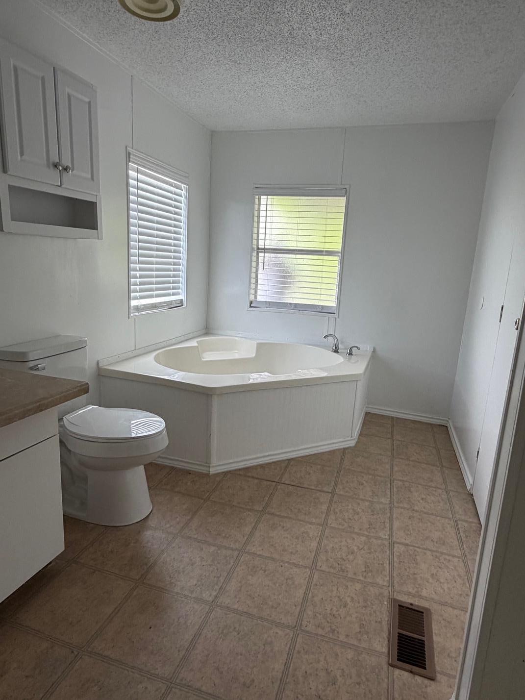 1235 Hoover Street Luling TX 78648