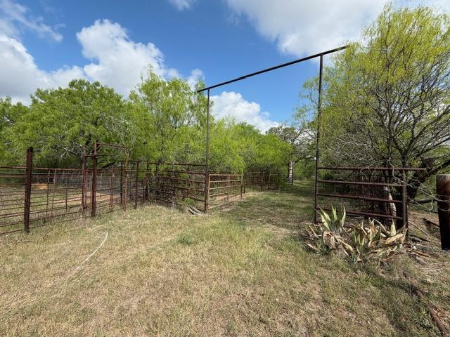 1235 Hoover Street Luling TX 78648