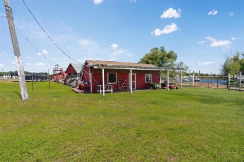 323 County Road 450 Thorndale TX 76577