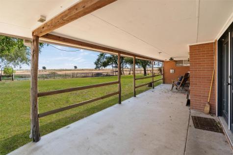 323 County Road 450 Thorndale TX 76577