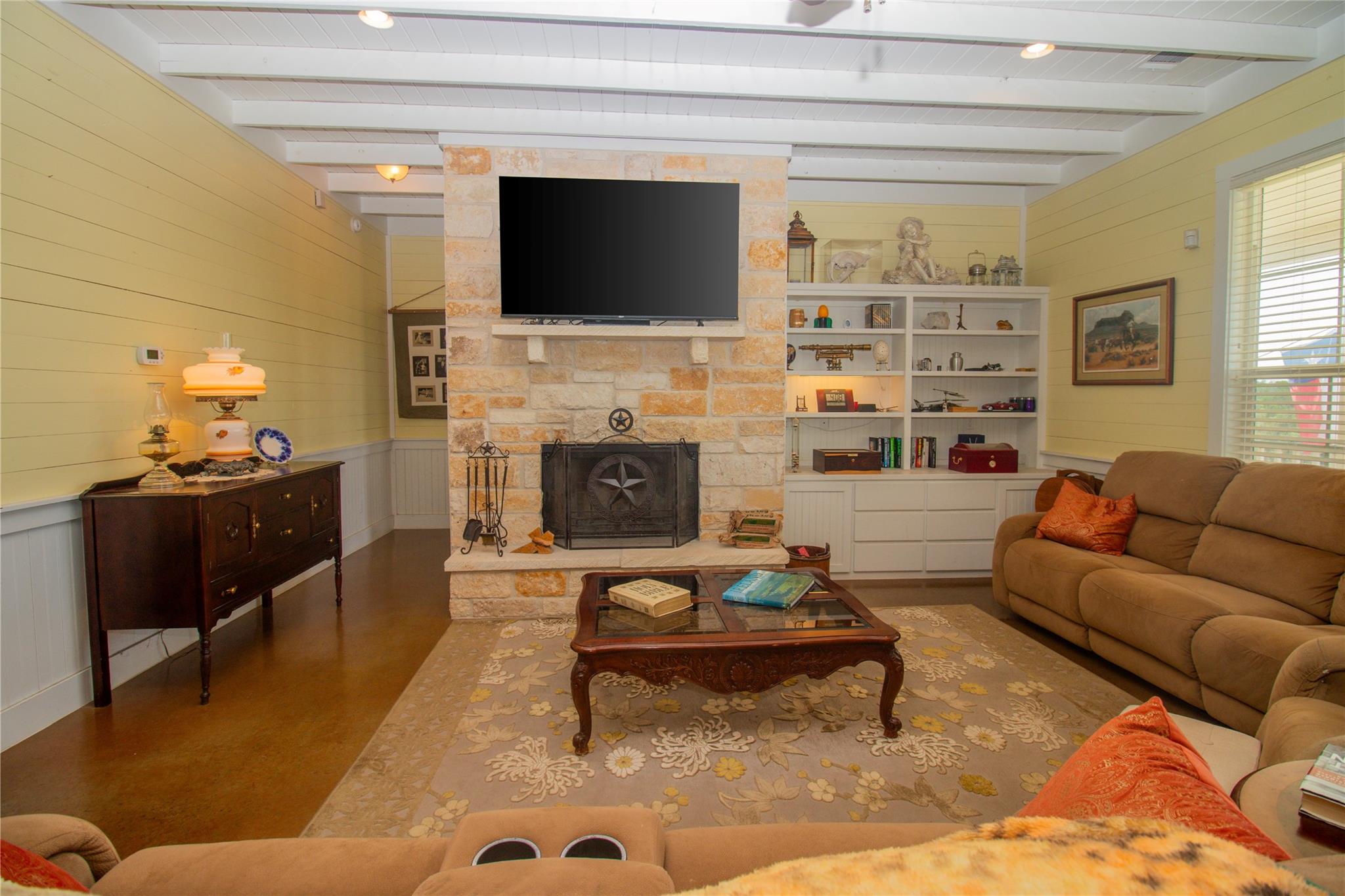 4237 County Road 330 Burnet TX 78611