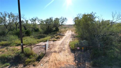 1913 County Road 3000 Pearsall TX 78061