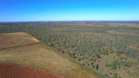 1913 County Road 3000 Pearsall TX 78061