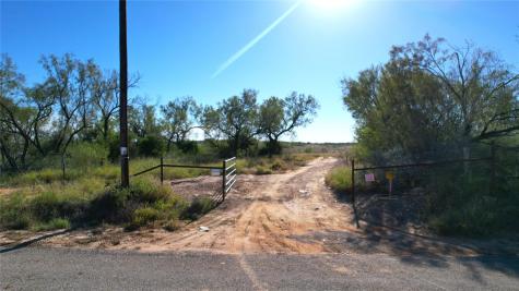 1913 County Road 3000 Pearsall TX 78061