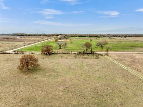 2150 Cr 412 Lexington TX 78947