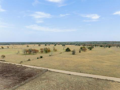 2150 Cr 412 Lexington TX 78947