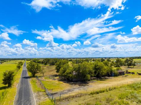 0 Tract 1 Cr 470 - Center Coupland TX 78615