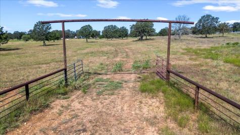 1038 League Line Road Paige TX 78659