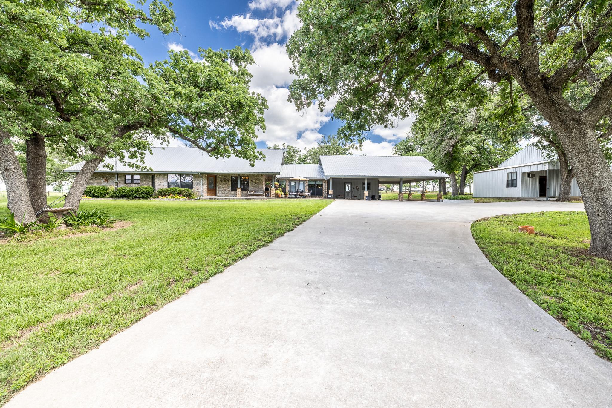 6589 State Highway 304 Harwood TX 78632
