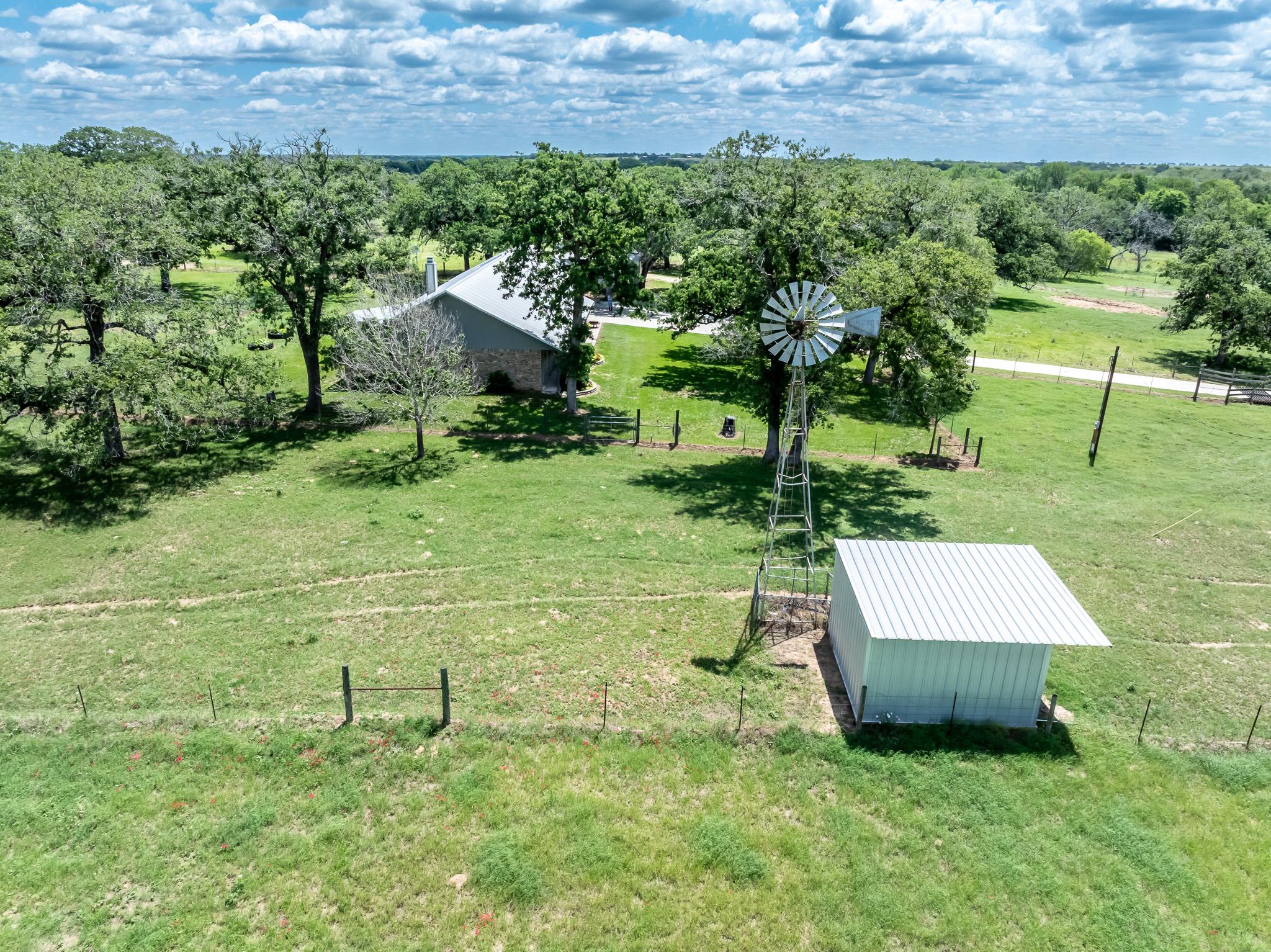 6589 State Highway 304 Harwood TX 78632