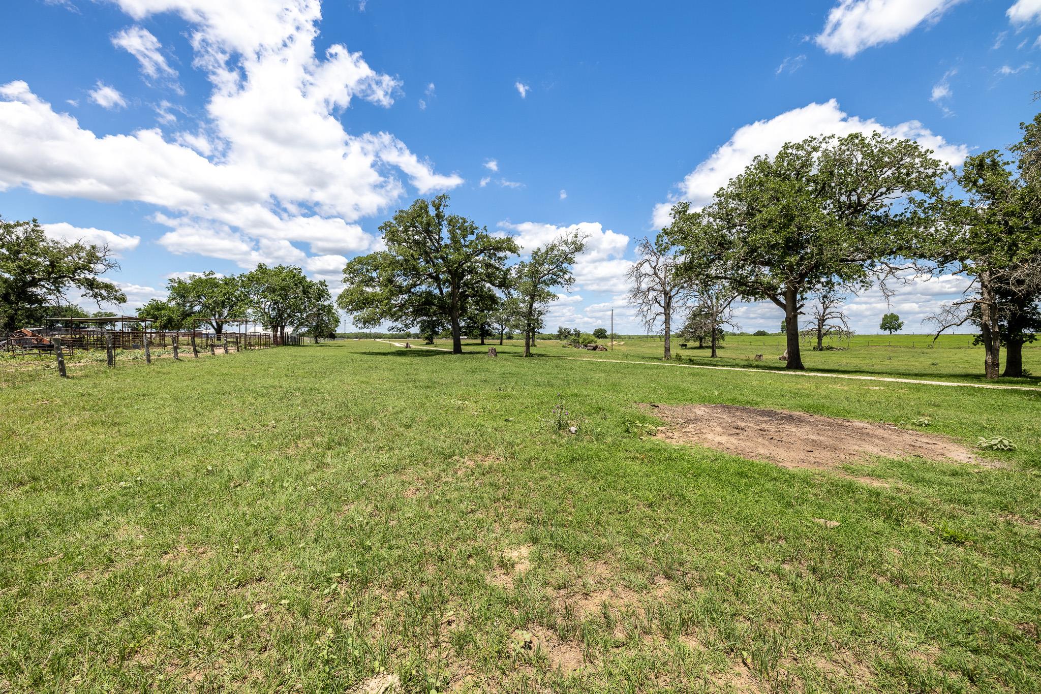 6589 State Highway 304 Harwood TX 78632