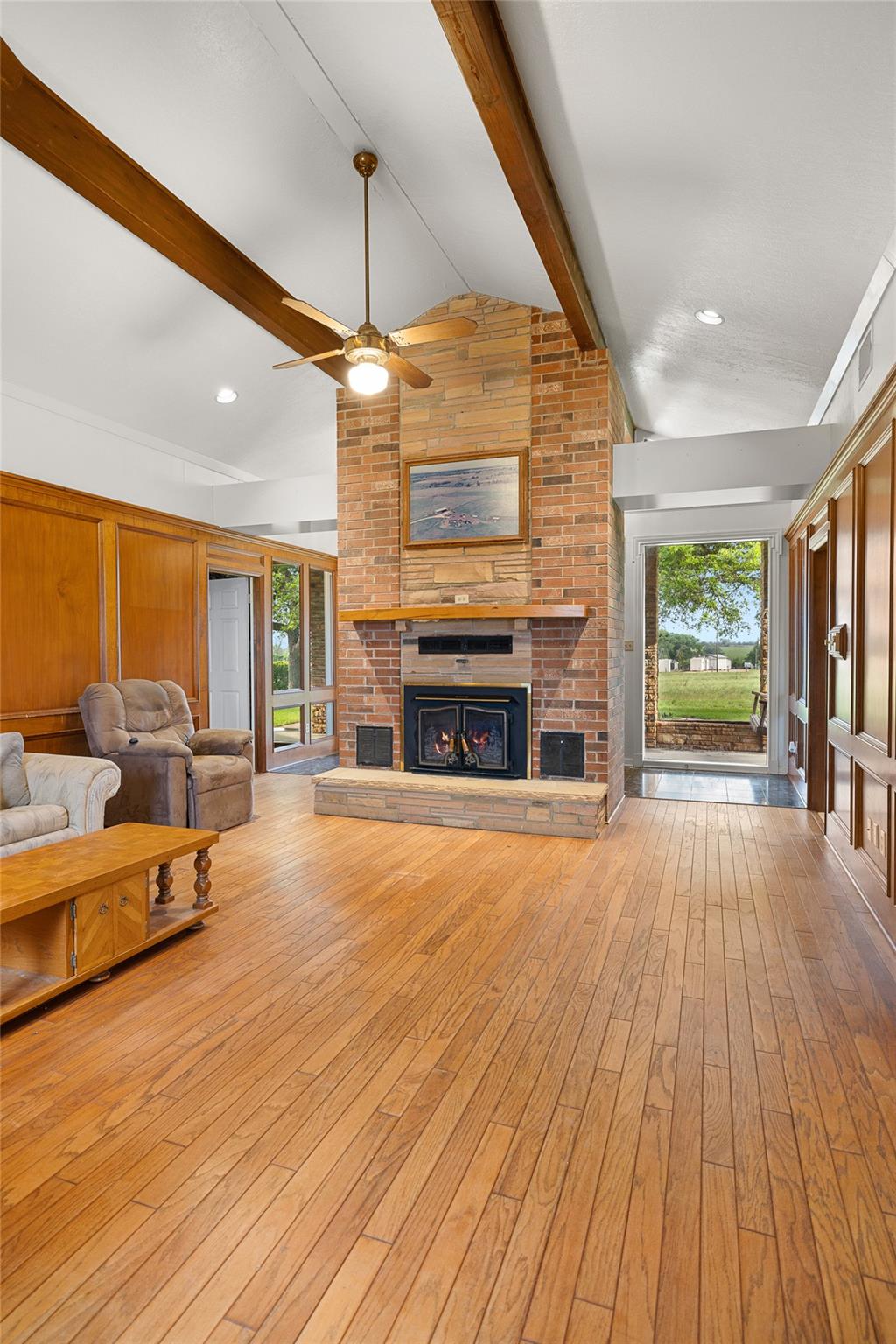 1931 Bruno Road Schulenburg TX 78956
