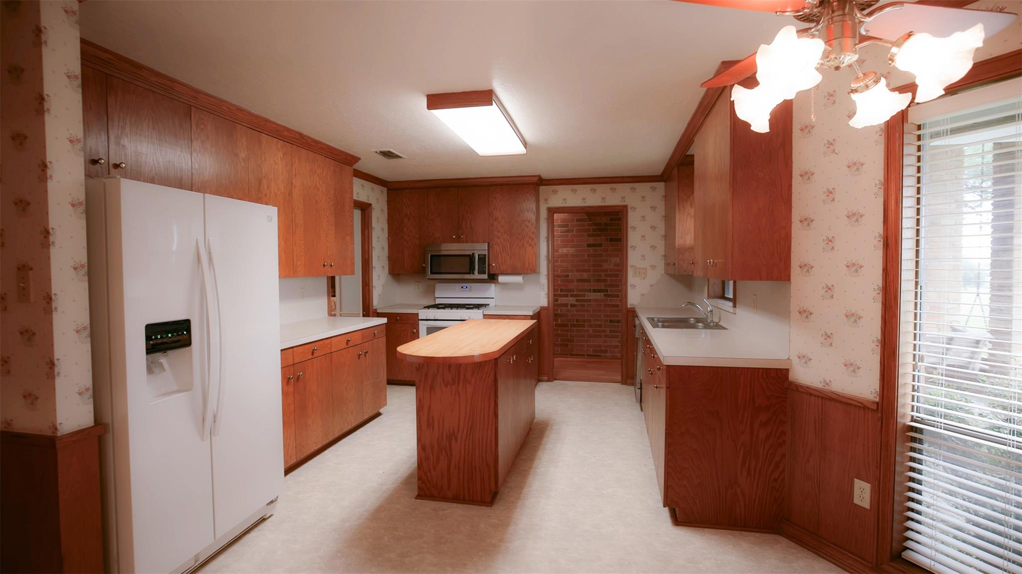 1931 Bruno Road Schulenburg TX 78956
