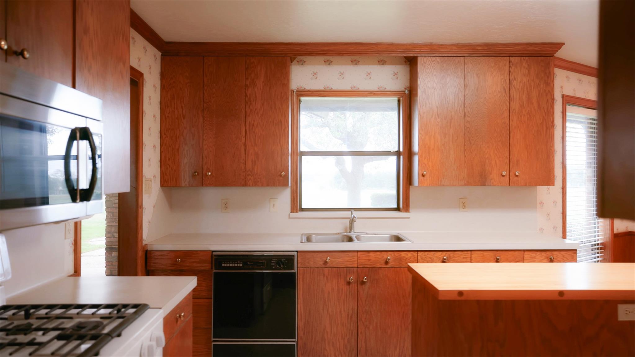1931 Bruno Road Schulenburg TX 78956