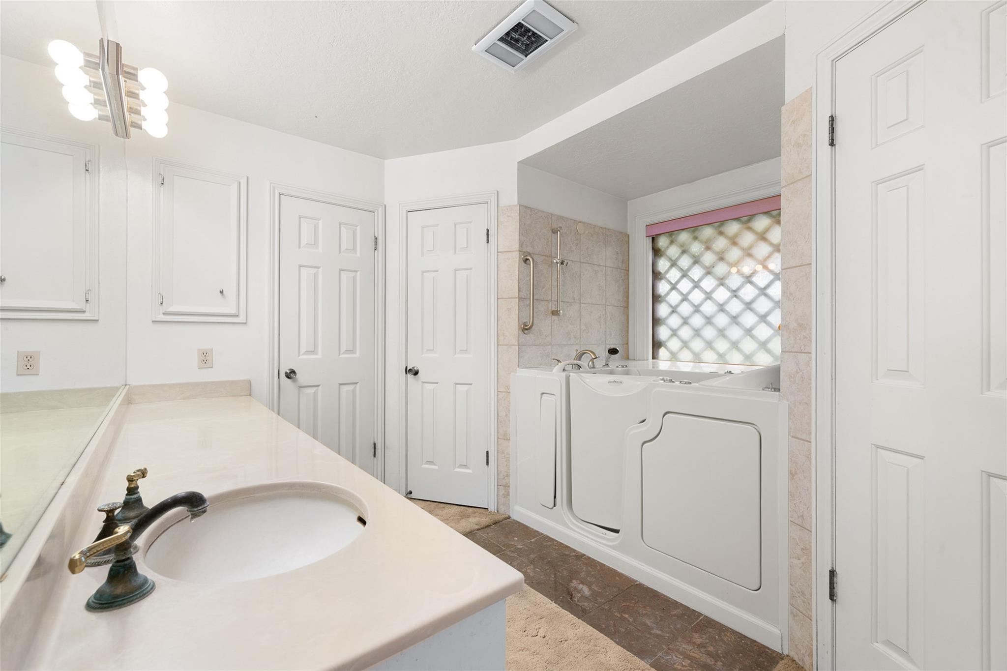 1931 Bruno Road Schulenburg TX 78956