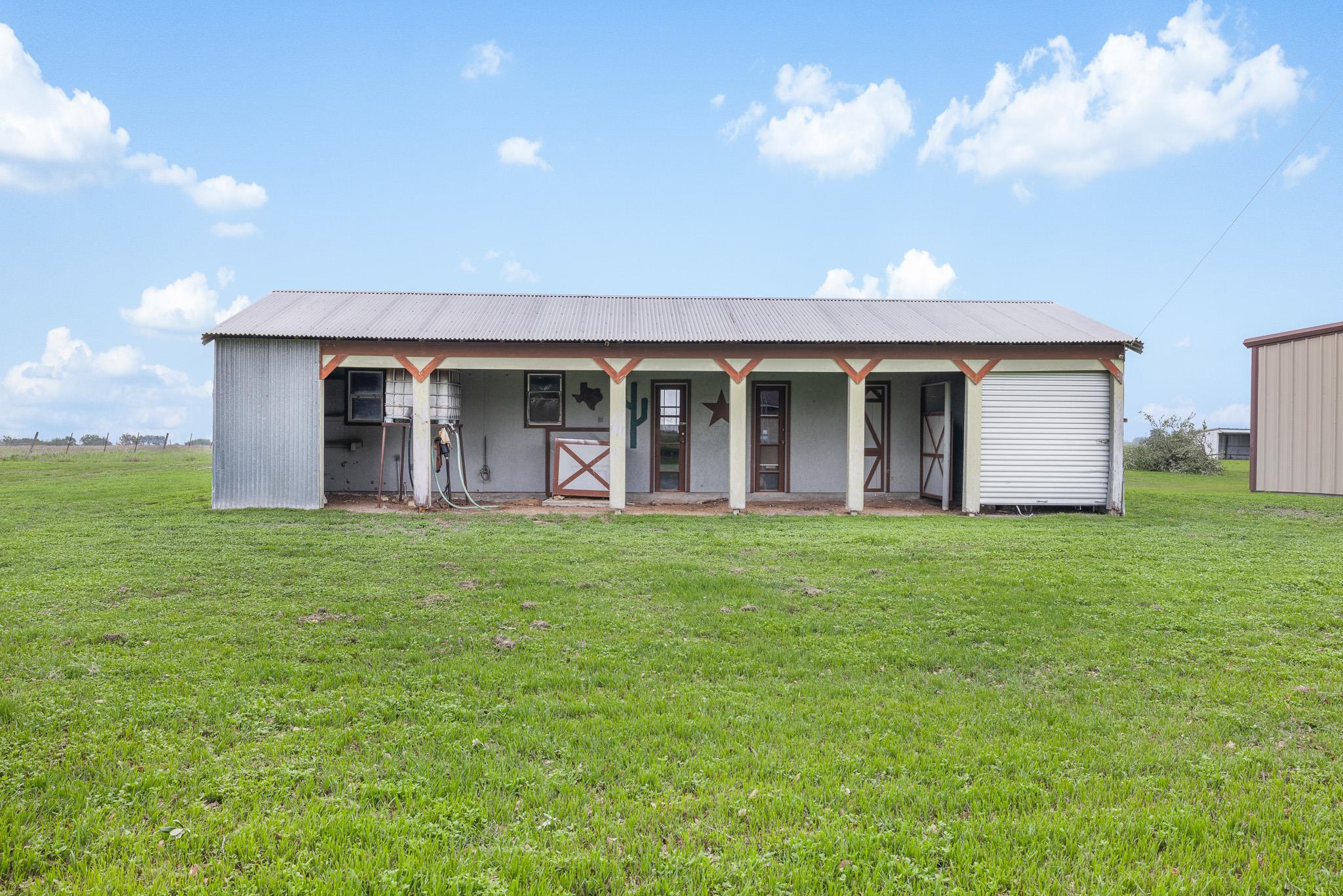 1931 Bruno Road Schulenburg TX 78956