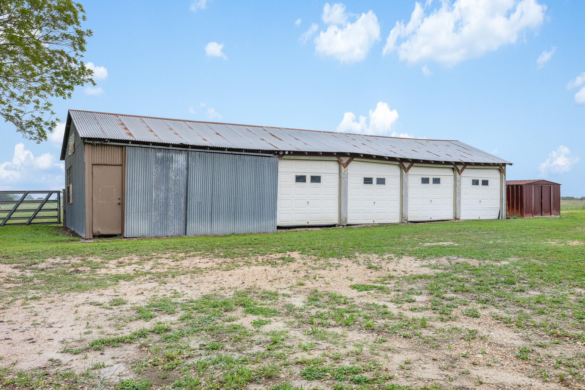 1931 Bruno Road Schulenburg TX 78956