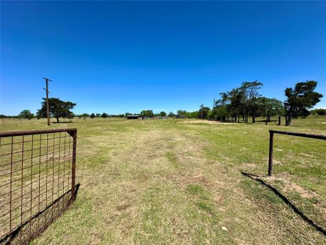 924 Hwy 95 S Smithville TX 78957