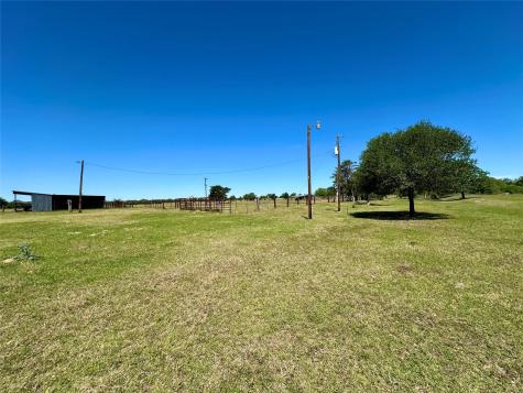 924 Hwy 95 S Smithville TX 78957