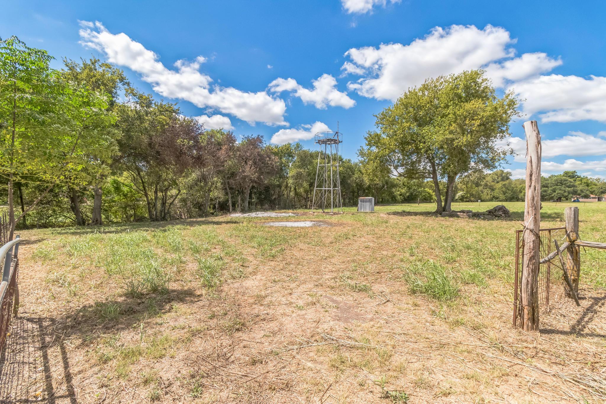 1900 County Road 330 Granger TX 76530