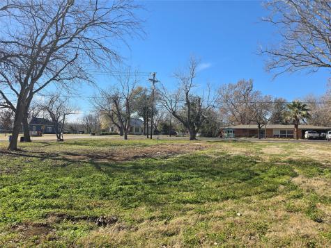305 Lexington Road Elgin TX 78621