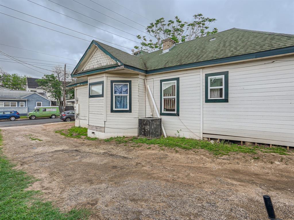 1122 Chicon Street Austin TX 78702